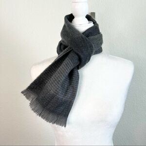 𝅺jordan Marsh Vintage Gray Stripe Fringe Scarf